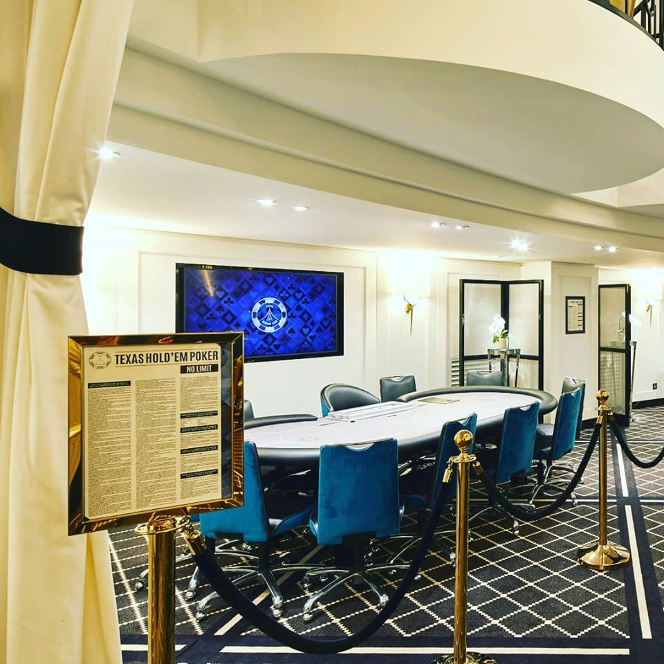 44214731_318010875418136_3674436313769050112_o