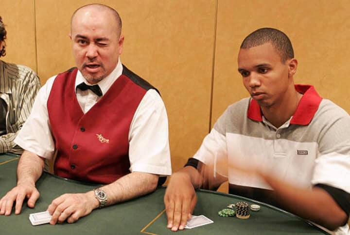 Le joueur américain Phil Ivey, en 2004, sur le WPT Grand Prix Paris, à l’Aviation Club de France. A cette époque, le gratin du poker mondial faisait le déplacement 