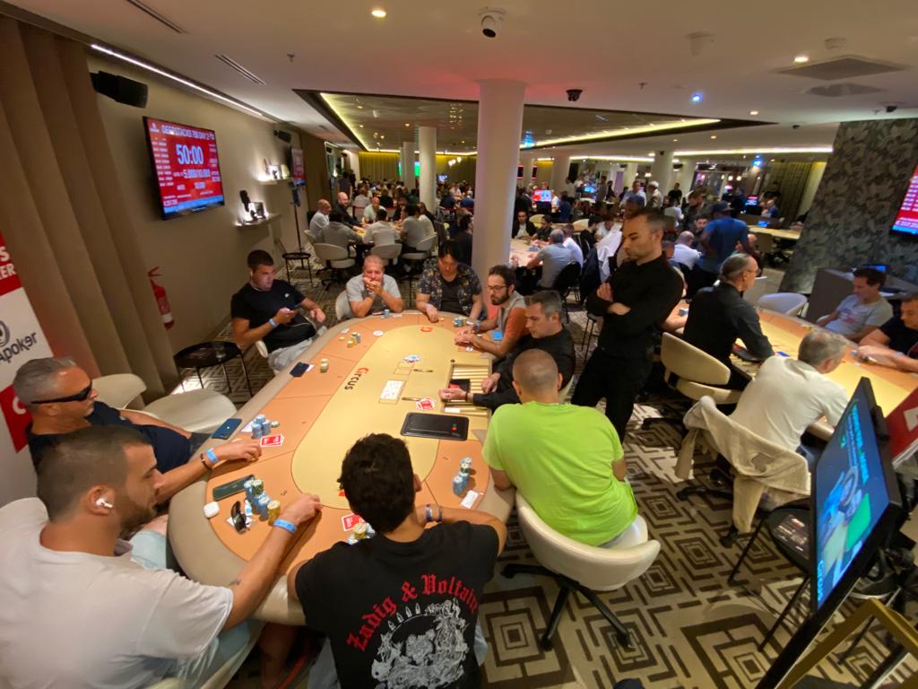 Le Club Circus Paris pendant le Texapoker Deepstacks 750